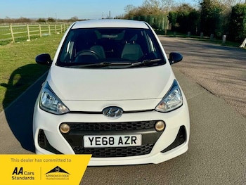 Used Hyundai i10 2018 for sale - 78911656: Photo