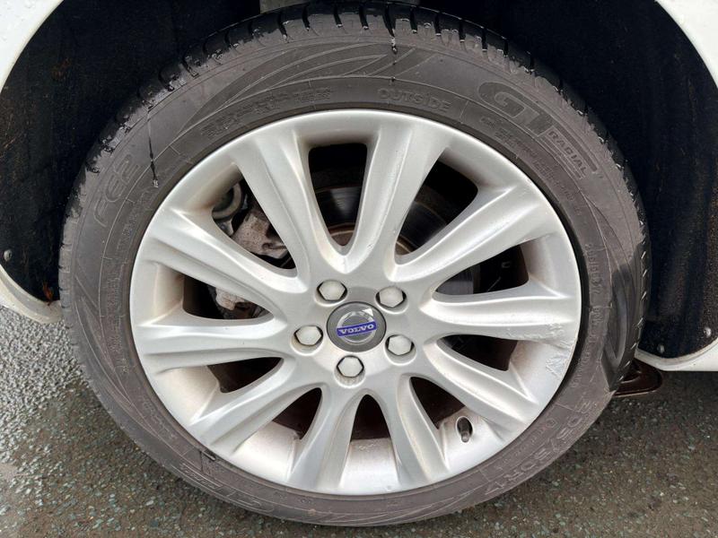 Used Volvo V40 2015 for sale - 76931398: Photo 29