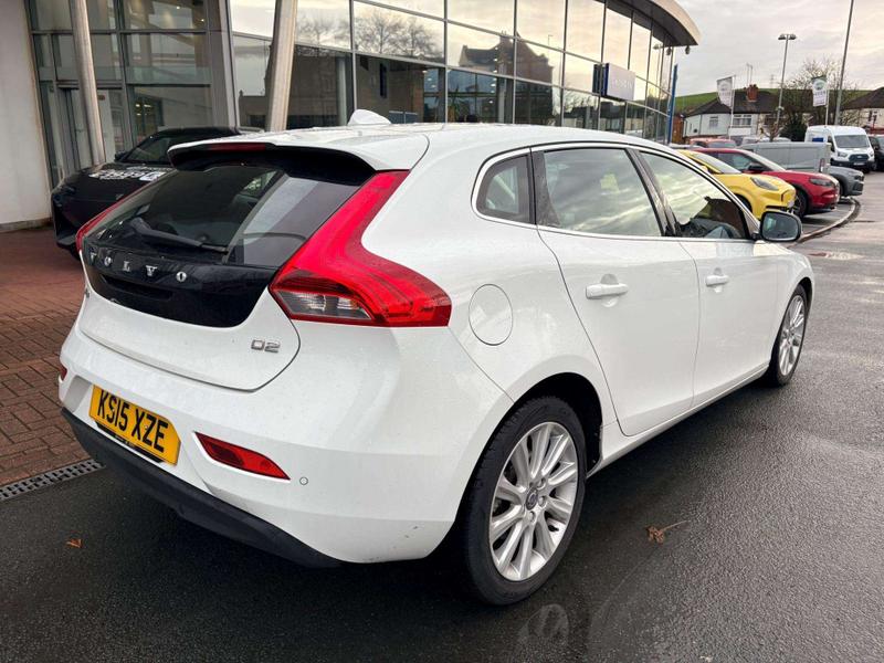 Used Volvo V40 2015 for sale - 76931398: Photo 5