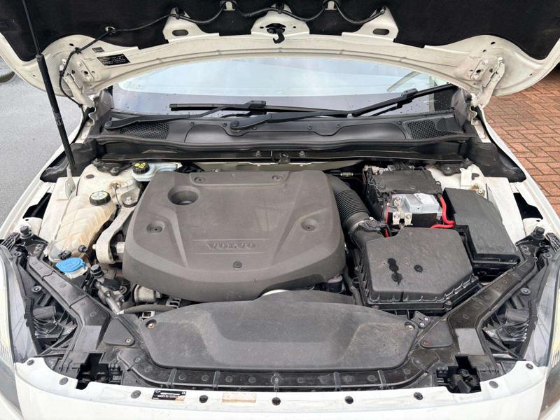 Used Volvo V40 2015 for sale - 76931398: Photo 9