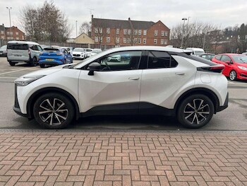 Used Toyota C-HR 2023 for sale - 77733261: Photo