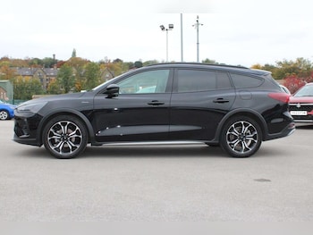 Used Ford Focus 2023 for sale - 76415803: Photo