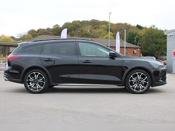 Used Ford Focus 2023 for sale - 76415803: Photo