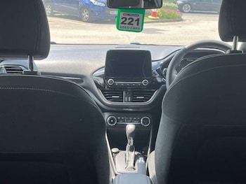 Used Ford Fiesta 2018 for sale - 79077022: Photo