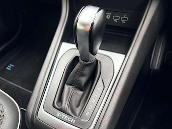 2022 - 1.6 E-Tech Plug-in hybrid 160 techno 5dr Auto Automatic