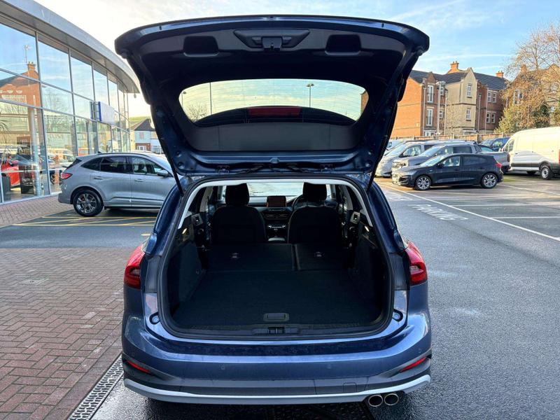 Used Ford Focus 2022 for sale - 76931394: Photo 10