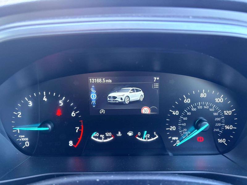 Used Ford Focus 2022 for sale - 76931394: Photo 26