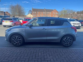 Used Suzuki Swift 2021 for sale - 77910243: Photo