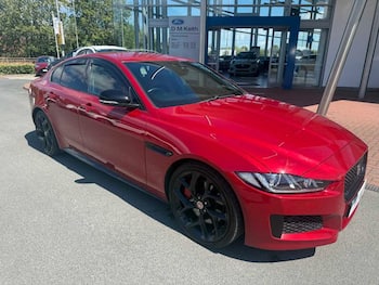Used Jaguar XE 2016 for sale - 79674666: Photo