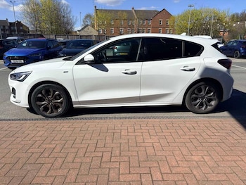 Used Ford Focus 2023 for sale - 78025694: Photo