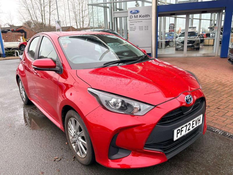 Used Toyota Yaris 2023 for sale - 76931384: Photo 2