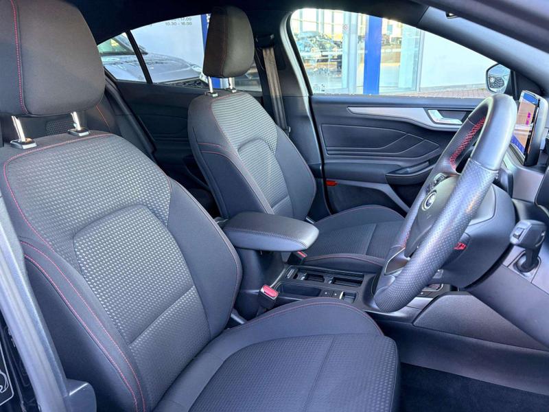 Used Ford Focus 2022 for sale - 76767105: Photo 16