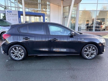 Used Ford Focus 2022 for sale - 76767105: Photo