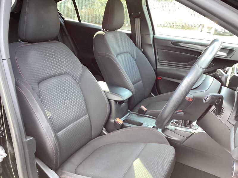 Used Ford Focus 2019 for sale - 76684903: Photo 2