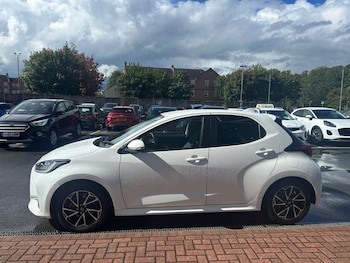 Used Toyota Yaris 2022 for sale - 75767051: Photo