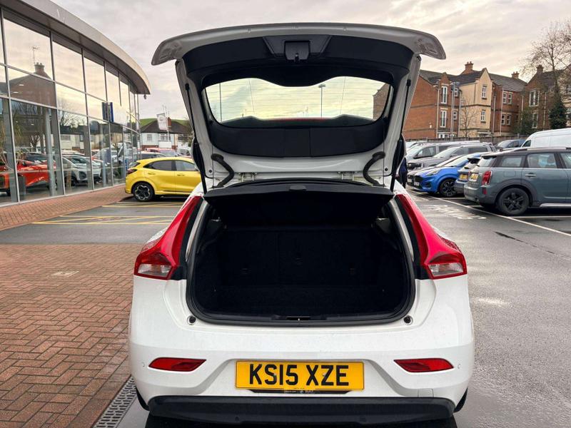 Used Volvo V40 2015 for sale - 77063888: Photo 10