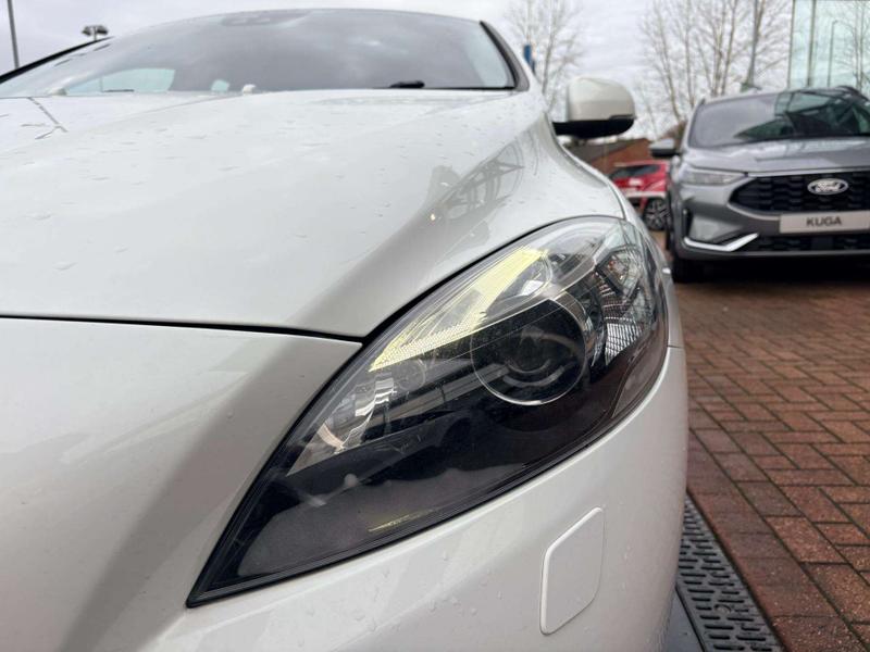 Used Volvo V40 2015 for sale - 77063888: Photo 34