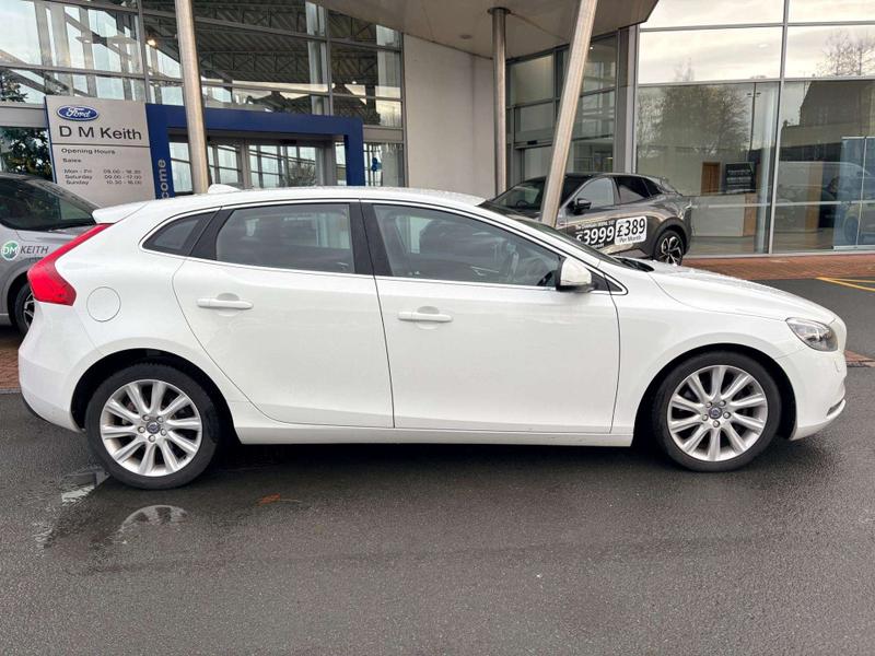 Used Volvo V40 2015 for sale - 77063888: Photo 4