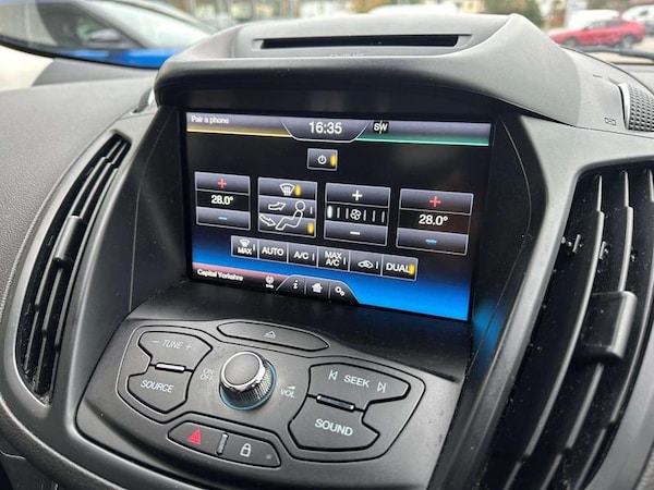 Used Ford Kuga 2016 for sale - 76302701: Photo 33