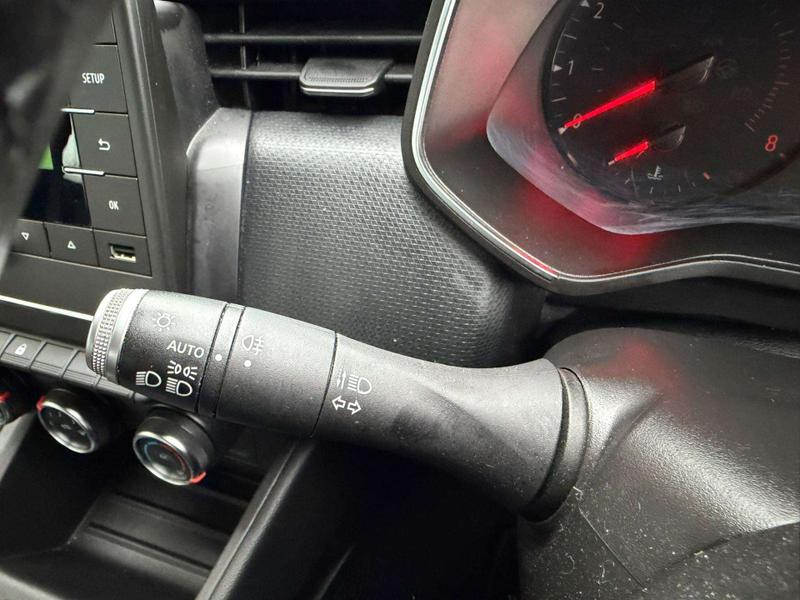 Used Renault Clio 2020 for sale - 77268776: Photo 28