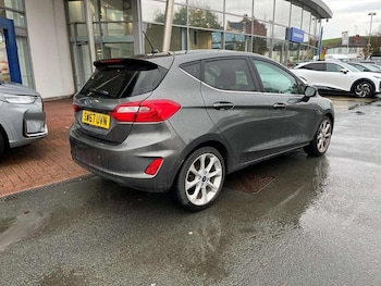 Used Ford Fiesta 2017 for sale - 76452873: Photo