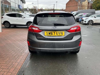 Used Ford Fiesta 2017 for sale - 76452873: Photo