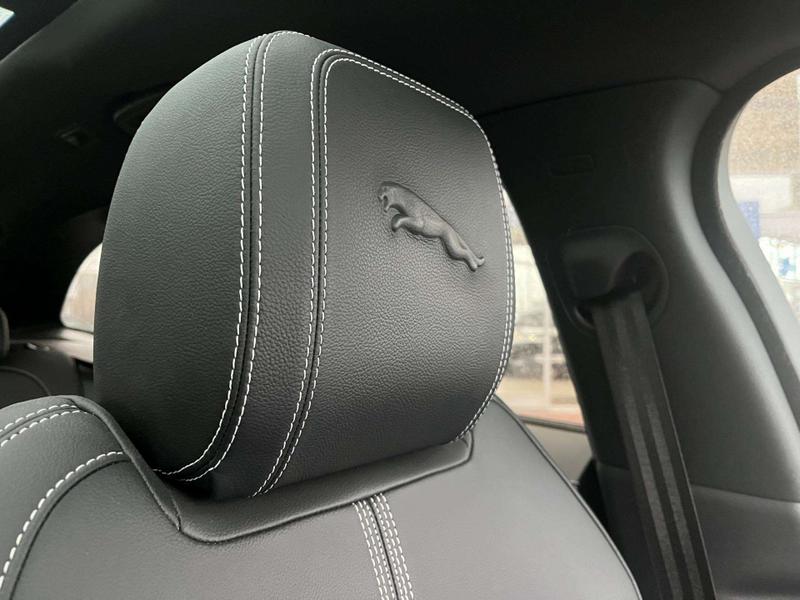 Used Jaguar F-Pace 2023 for sale - 77613630: Photo 33