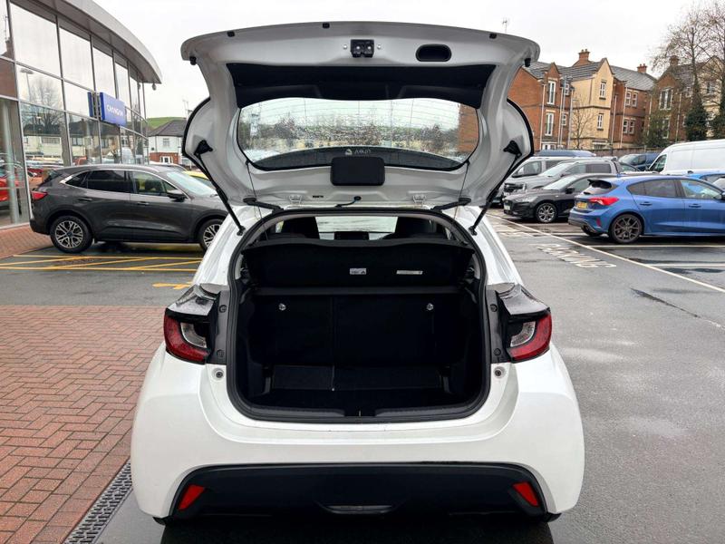 Used Toyota Yaris 2022 for sale - 76919991: Photo 10