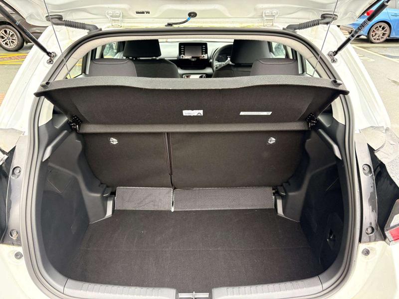 Used Toyota Yaris 2022 for sale - 76919991: Photo 12