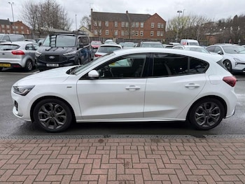 Used Ford Focus 2023 for sale - 77747065: Photo