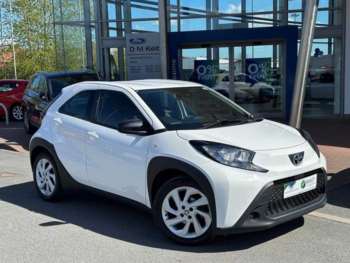 2022 - 1.0 VVT-i Pure 5dr Manual