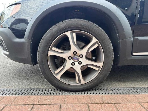 Used Volvo XC70 2013 for sale - 75314380: Photo 11