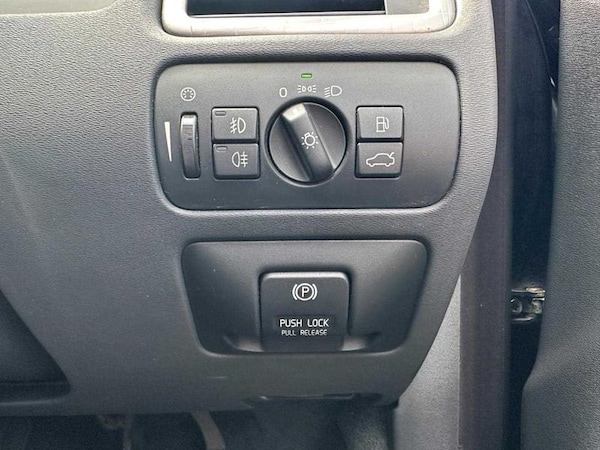Used Volvo XC70 2013 for sale - 75314380: Photo 16