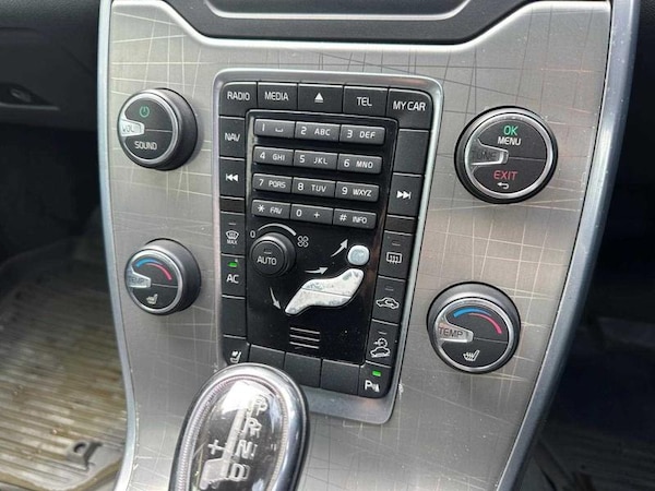 Used Volvo XC70 2013 for sale - 75314380: Photo 34