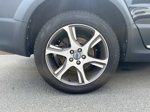 Used Volvo XC70 2013 for sale - 75314380: Photo 9