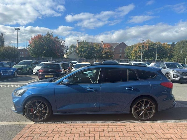 Used Ford Focus 2020 for sale - 76067579: Photo 4