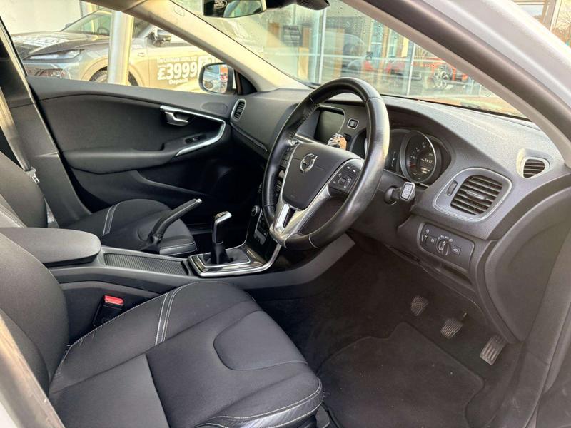 Used Volvo V40 2016 for sale - 77006028: Photo 15