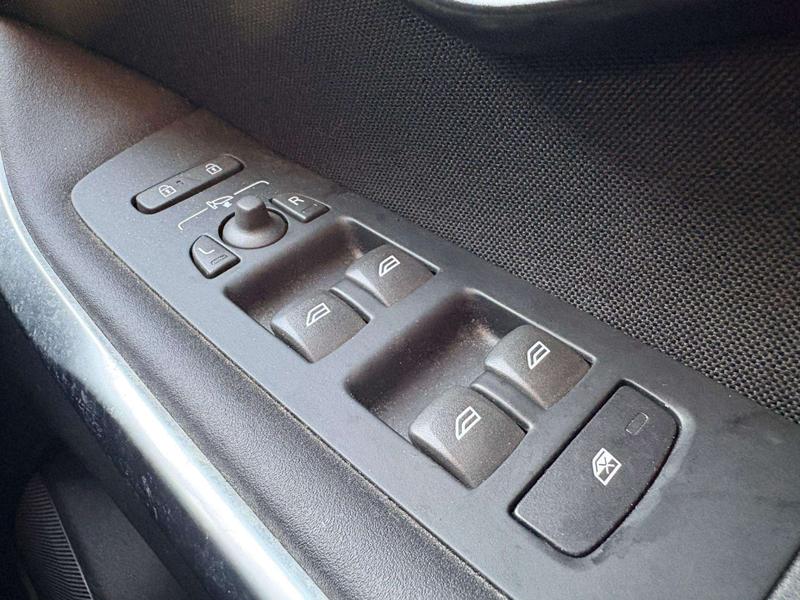 Used Volvo V40 2016 for sale - 77006028: Photo 19