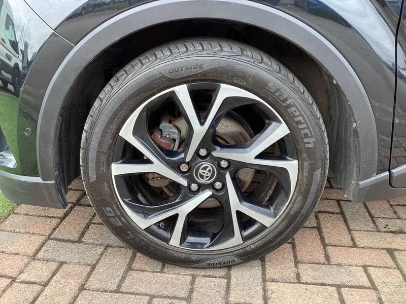 Used Toyota C-HR 2018 for sale - 76355605: Photo 10