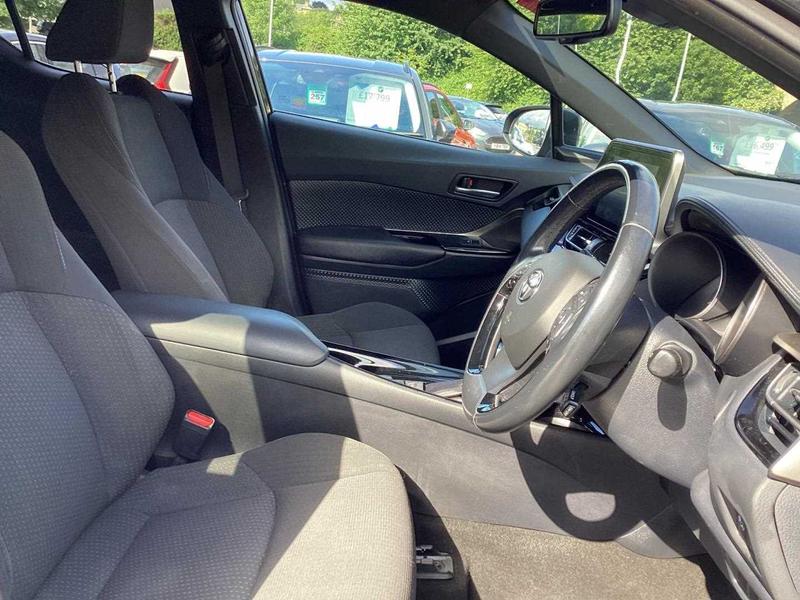 Used Toyota C-HR 2018 for sale - 76355605: Photo 17
