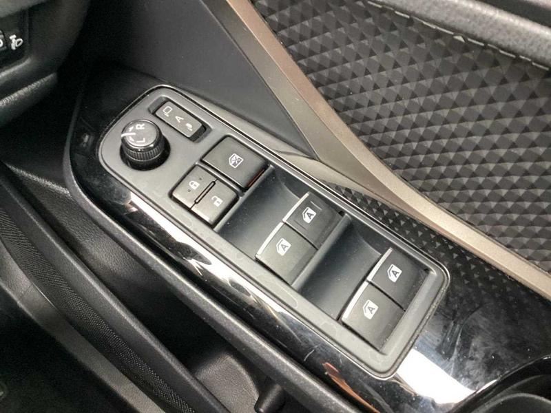 Used Toyota C-HR 2018 for sale - 76355605: Photo 32