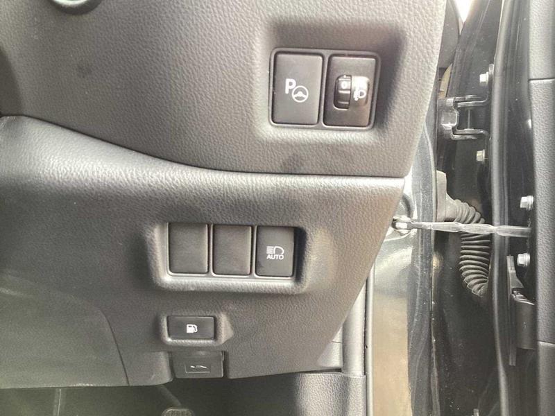 Used Toyota C-HR 2018 for sale - 76355605: Photo 34