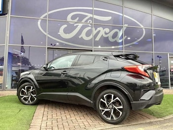 Used Toyota C-HR 2018 for sale - 76355605: Photo