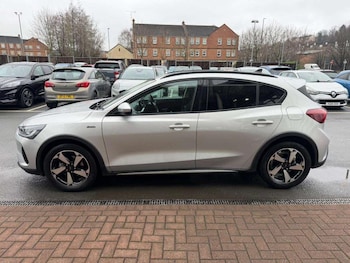 Used Ford Focus 2022 for sale - 77248666: Photo