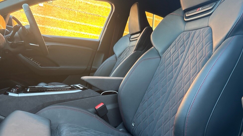 Used Audi Q6 e-tron 2025 for sale - 76745174: Photo 17