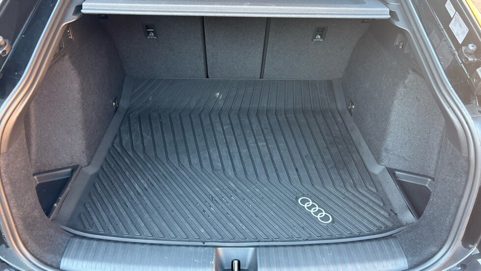 Used Audi Q6 e-tron 2025 for sale - 76745174: Photo 18