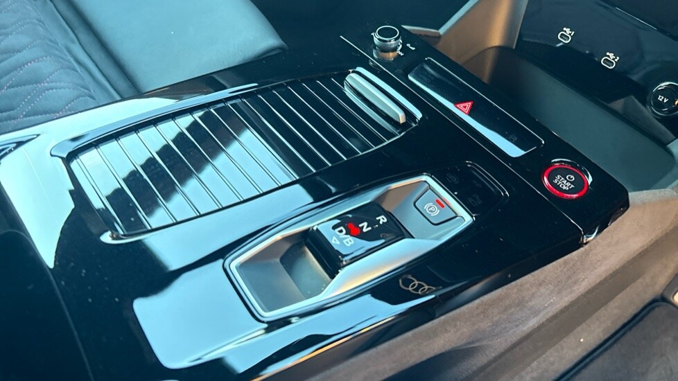 Used Audi Q6 e-tron 2025 for sale - 76745174: Photo 26