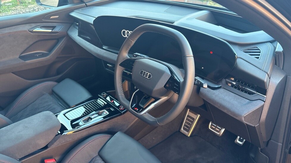 Used Audi Q6 e-tron 2025 for sale - 76745174: Photo 6