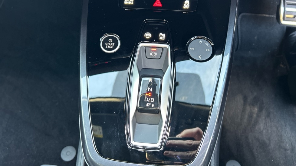 Used Audi Q4 e-tron 2025 for sale - 76745178: Photo 27