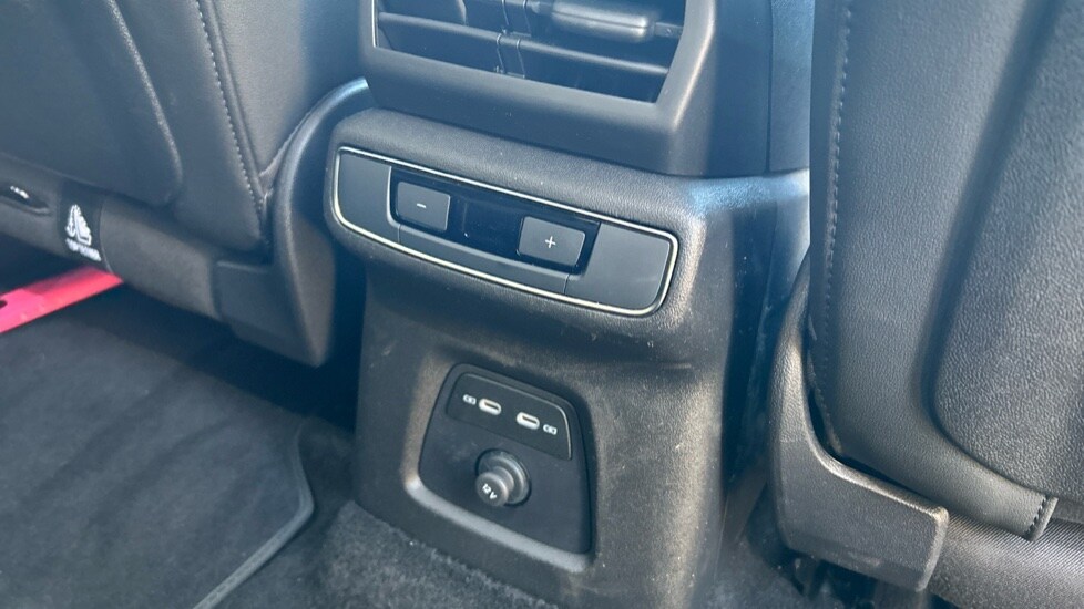 Used Audi Q4 e-tron 2025 for sale - 76745178: Photo 37